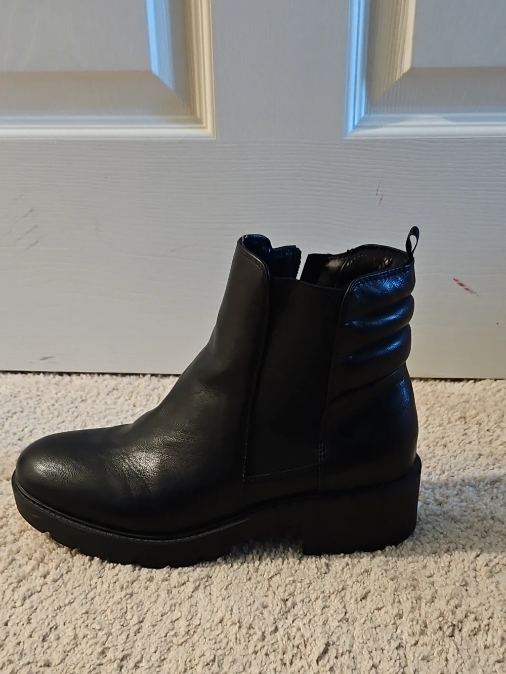 NWT White Mountain Black Chelsea Boots - Size 8
